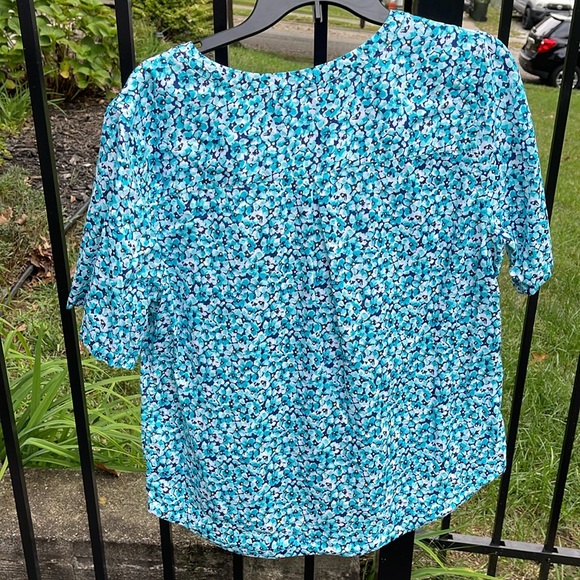 L.L.Bean Cotton Floral Top - Picture 6 of 9